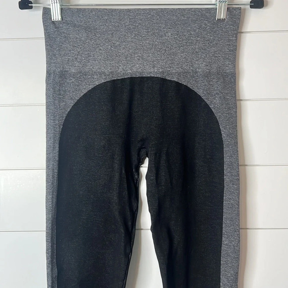 Spanx Marled Seamless Leggings Full Length. Size Large. - Picture 5 of 10